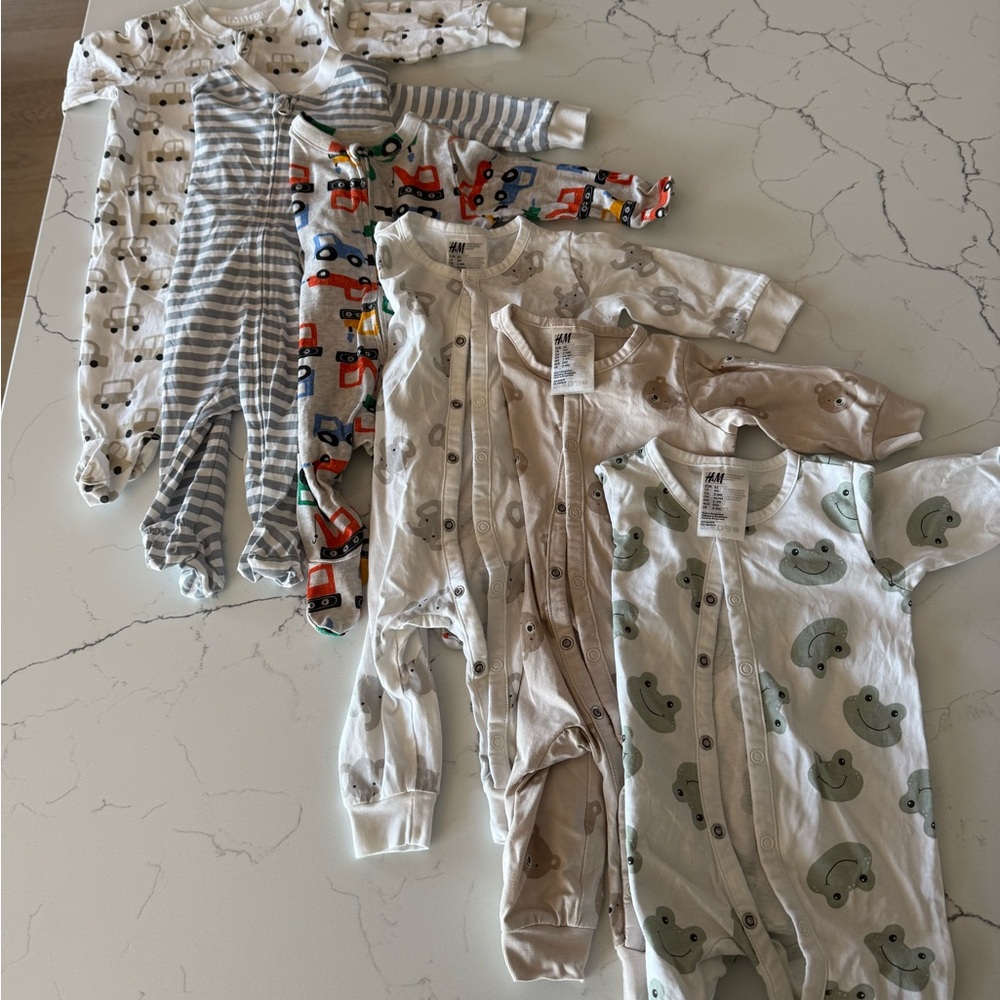 H&M Baby Footed One-Piece Pack in White, Beige & Green Prints